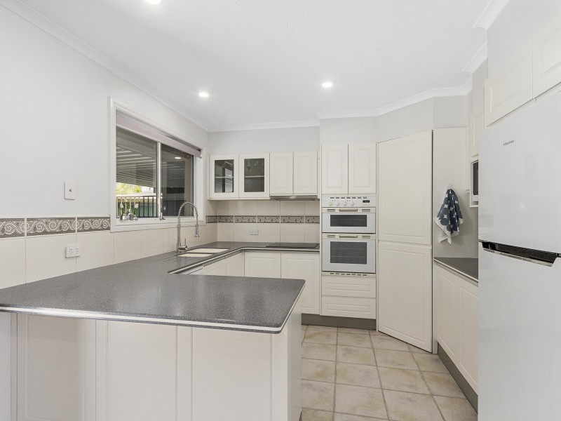 96 Parkes Drive, Helensvale QLD 4212