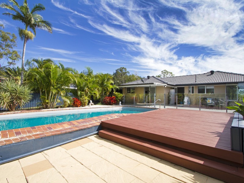 96 Parkes Drive, Helensvale QLD 4212