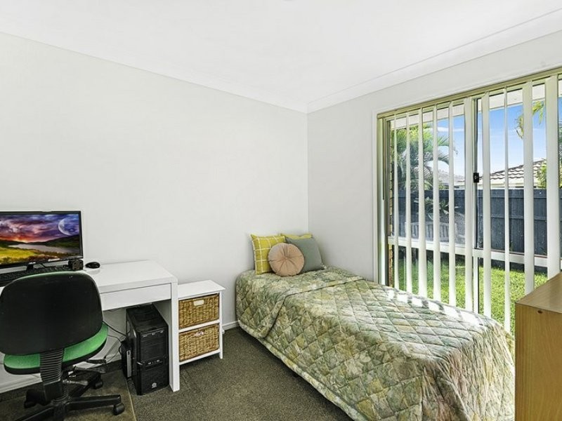 5 Rosswood Court, Helensvale QLD 4212