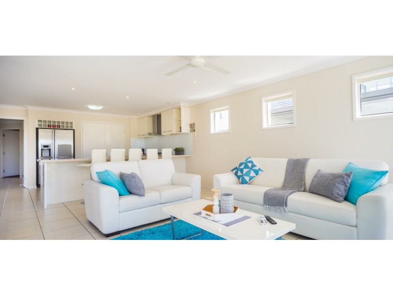 47 Coomera Court, Helensvale QLD 4212