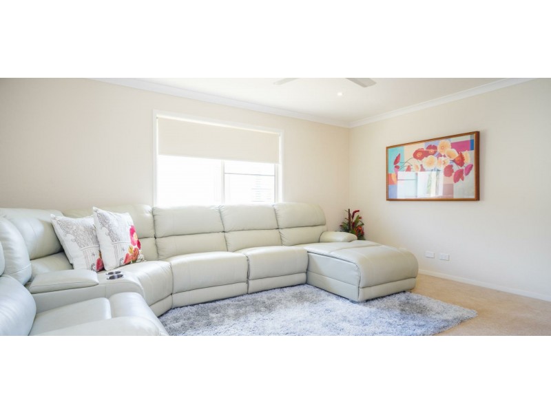 47 Coomera Court, Helensvale QLD 4212