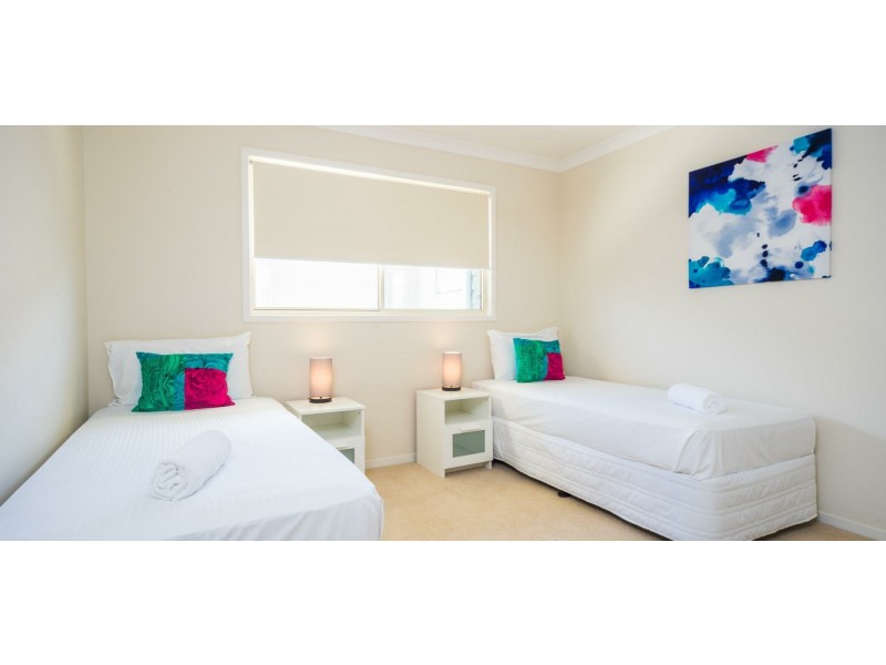 47 Coomera Court, Helensvale QLD 4212