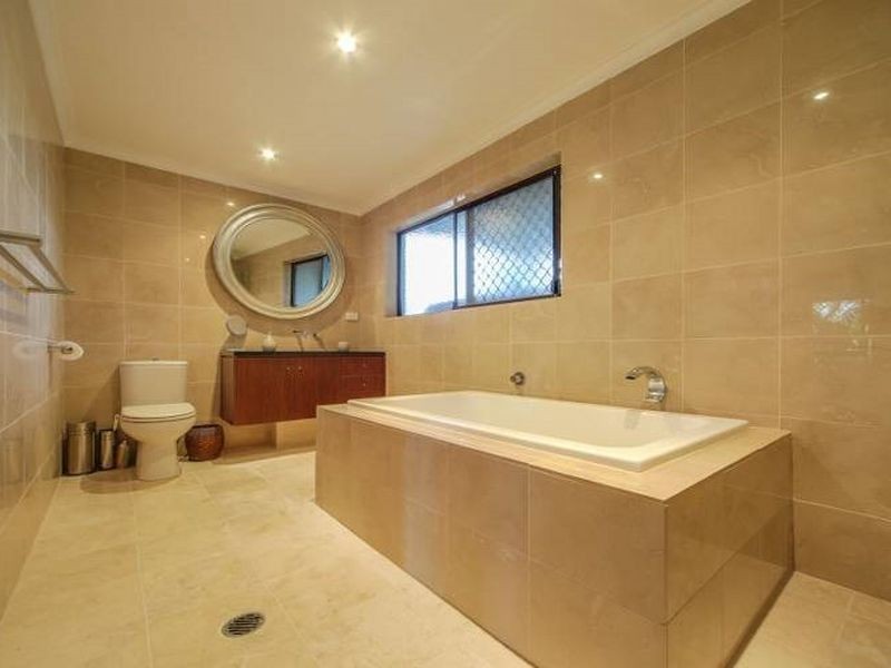 13 Shoe Street, Hope Island QLD 4212