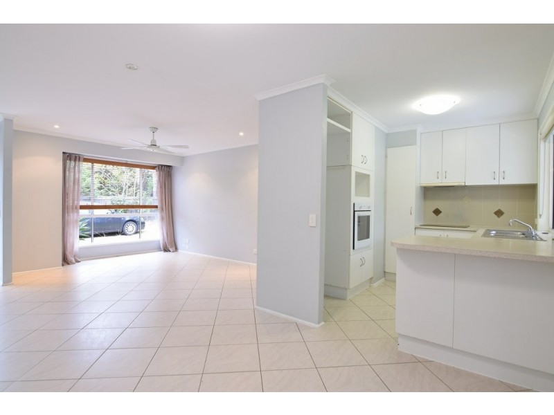 2/23 Chaplin Crescent, Oxenford QLD 4210