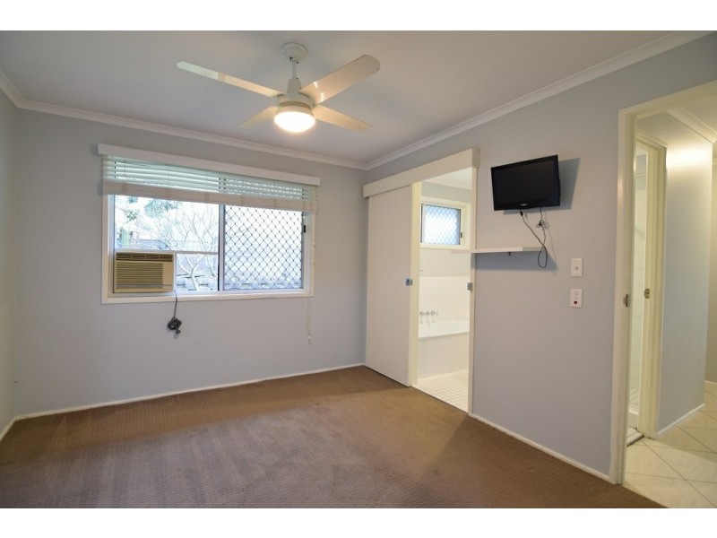 2/23 Chaplin Crescent, Oxenford QLD 4210