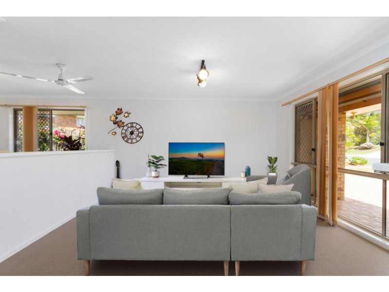 4 Maleny Place, Helensvale QLD 4212