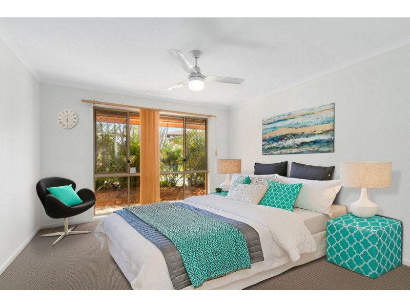 4 Maleny Place, Helensvale QLD 4212