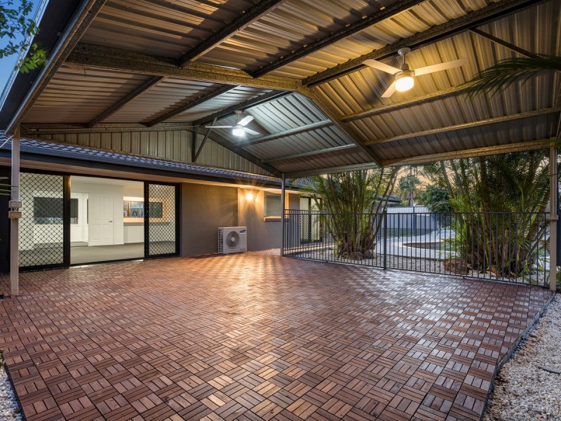 1 Calder Crescent, Helensvale QLD 4212