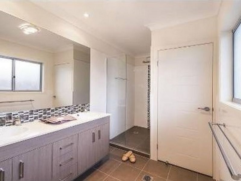 21 Bunderoo Circuit, Pimpama QLD 4209