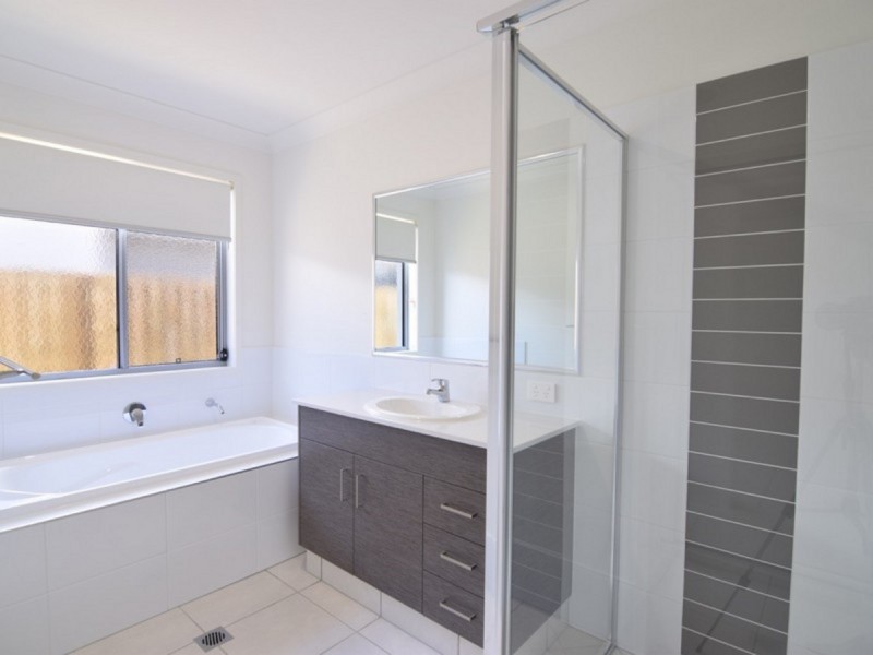 193a Riverstone Crossing, Maudsland QLD 4210