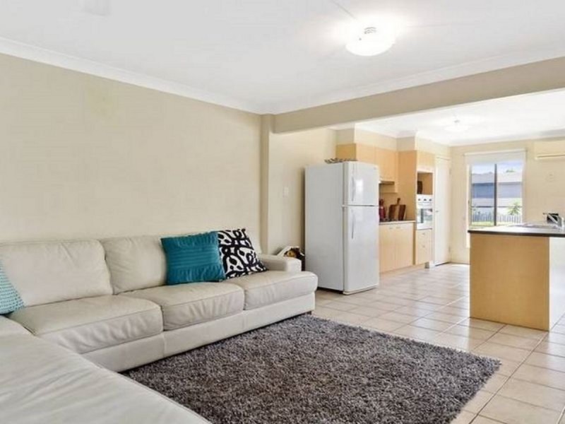 1/1 Ainsworth Street, Pacific Pines QLD 4211