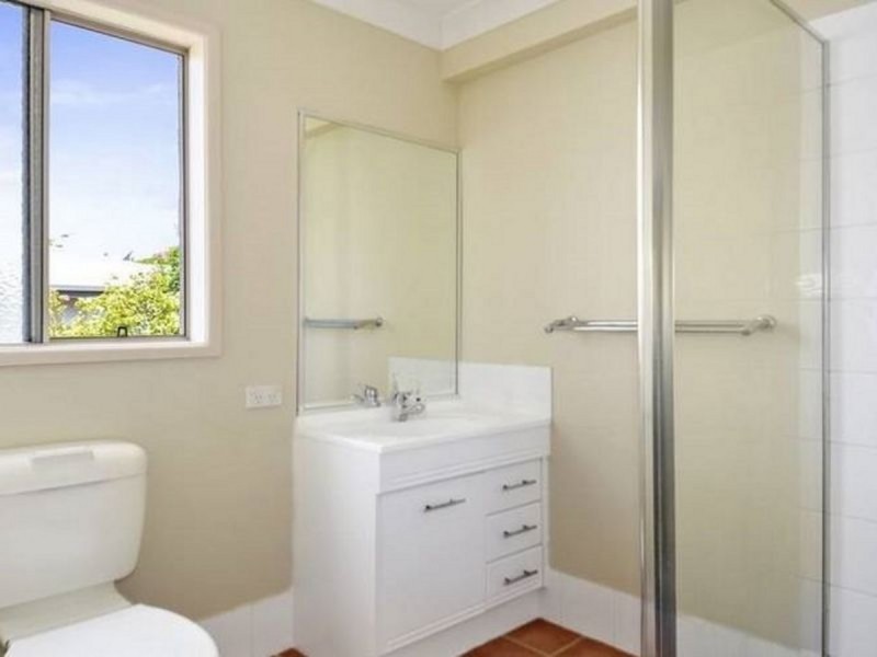 1/1 Ainsworth Street, Pacific Pines QLD 4211