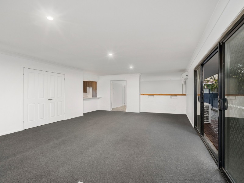 1 Calder Crescent, Helensvale QLD 4212