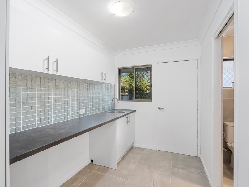 1 Calder Crescent, Helensvale QLD 4212