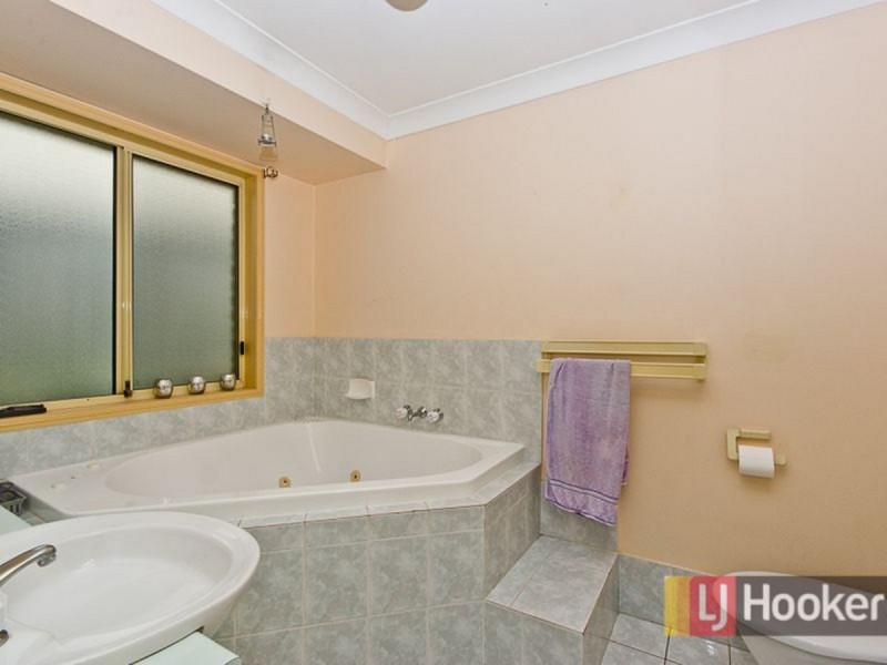 24 Capricorn Drive, Pacific Pines QLD 4211