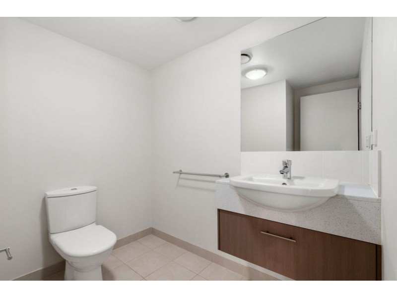 1106/2 Activa Way, Hope Island QLD 4212