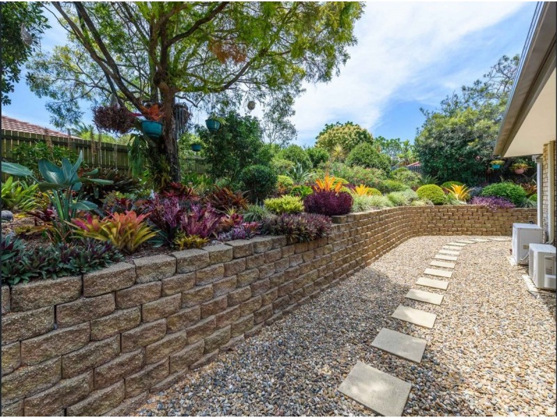 4 Corringle Close, Helensvale QLD 4212