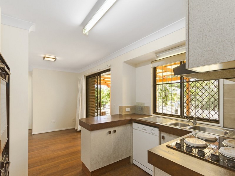 10 Latrobe Avenue, Helensvale QLD 4212