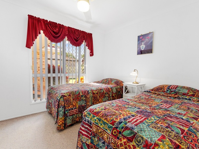 6 Creekview Street, Helensvale QLD 4212