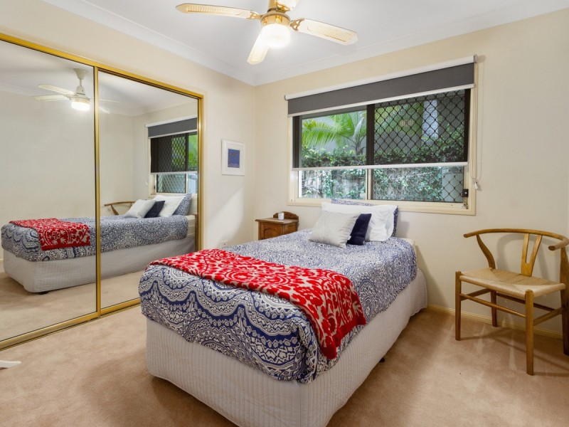 26 Edgeworth Place, Helensvale QLD 4212