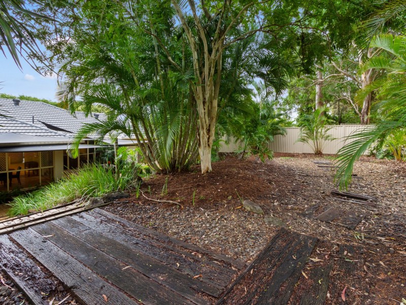 26 Edgeworth Place, Helensvale QLD 4212