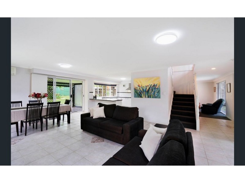 7 Lakewood Court, Helensvale QLD 4212