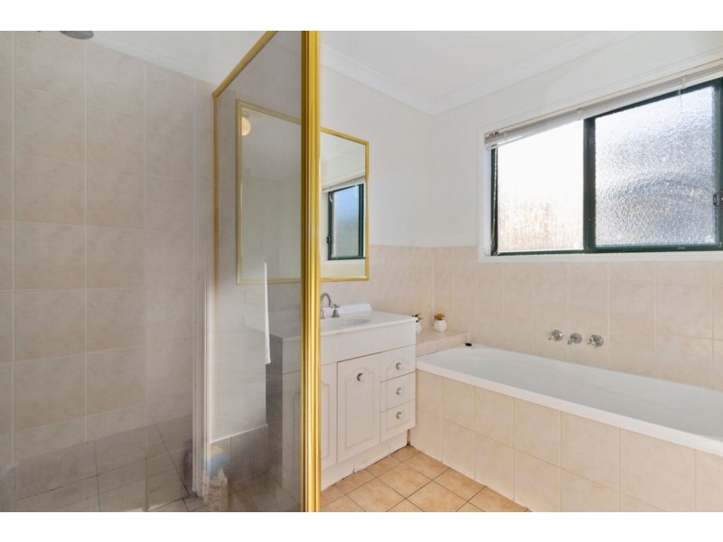 8 Amberwood Drive, Upper Coomera QLD 4209