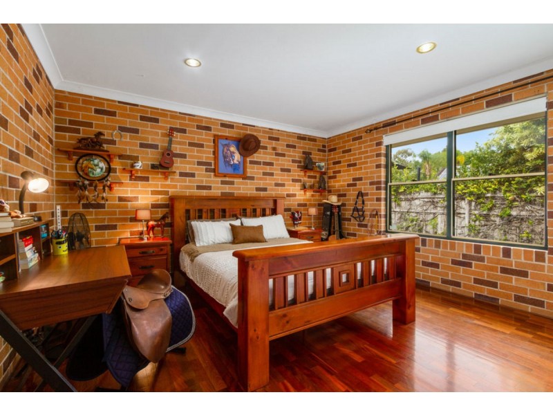 186 Mildura Drive, Helensvale QLD 4212
