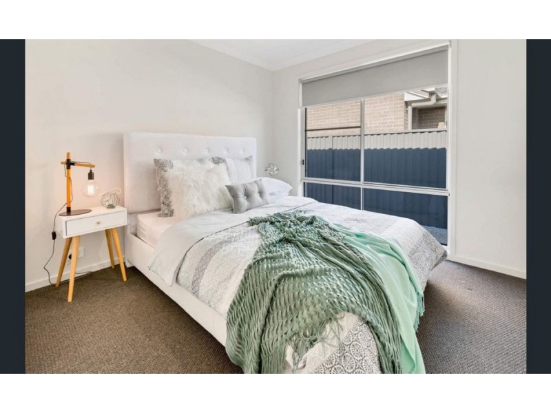 33 Greencastle Parade, Maudsland QLD 4210