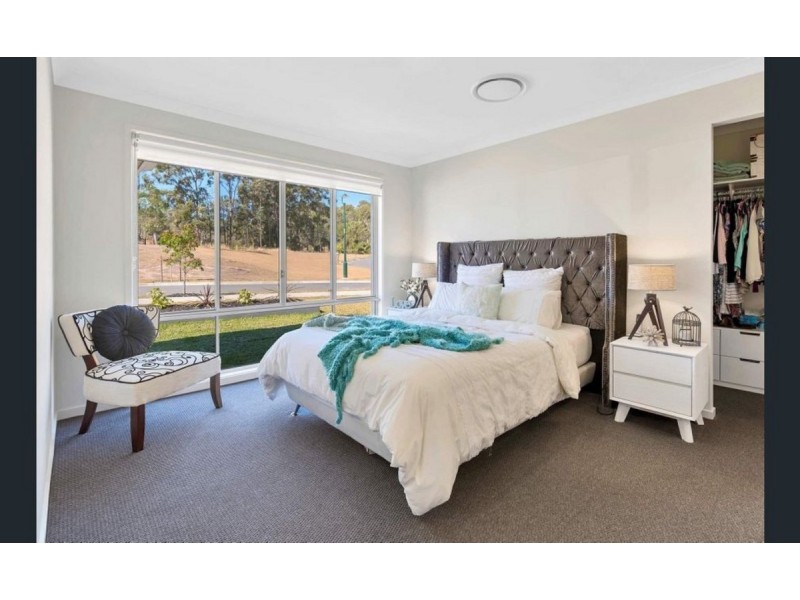 33 Greencastle Parade, Maudsland QLD 4210