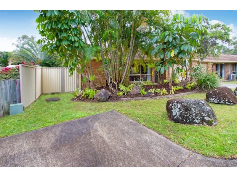 8/11 Vine Court, Oxenford QLD 4210