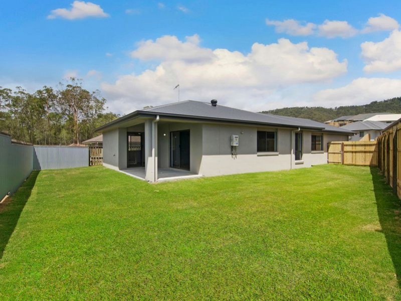 18 Angahook Crescent, Upper Coomera QLD 4209