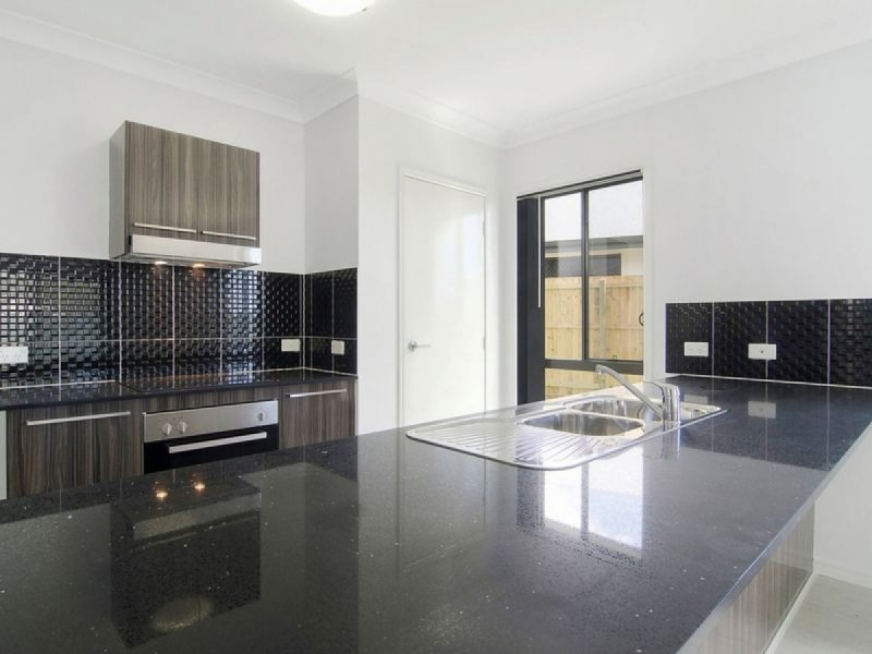 18 Angahook Crescent, Upper Coomera QLD 4209