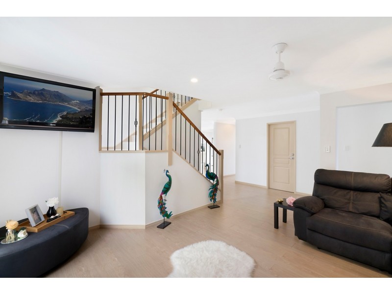 13 Caragh Crescent, Oxenford QLD 4210