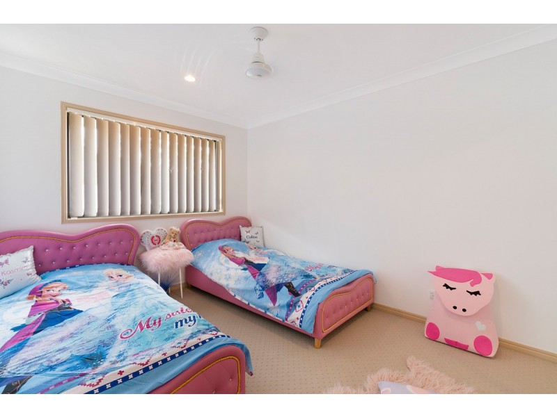 13 Caragh Crescent, Oxenford QLD 4210