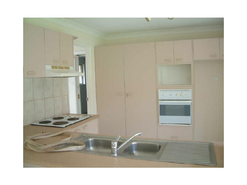 Gaven QLD 4211