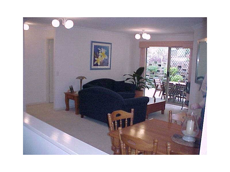 19 Whitecap Close, Pacific Pines QLD 4211