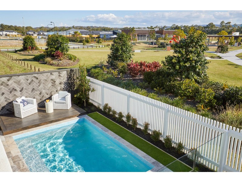 19 Laurel Drive, Helensvale QLD 4212