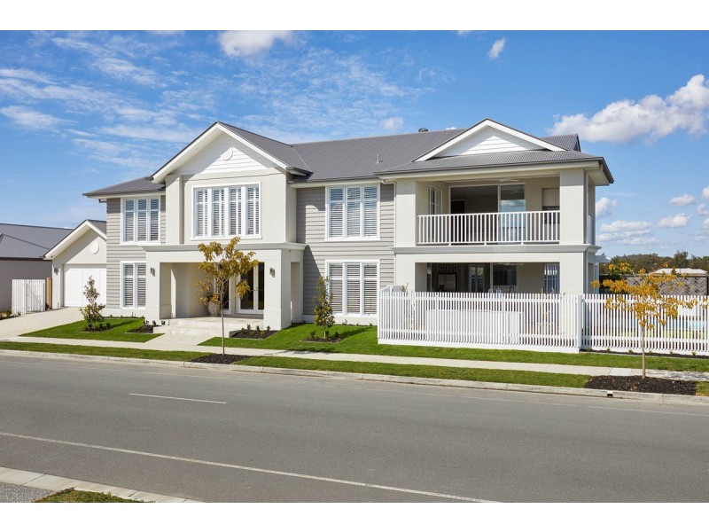 19 Laurel Drive, Helensvale QLD 4212