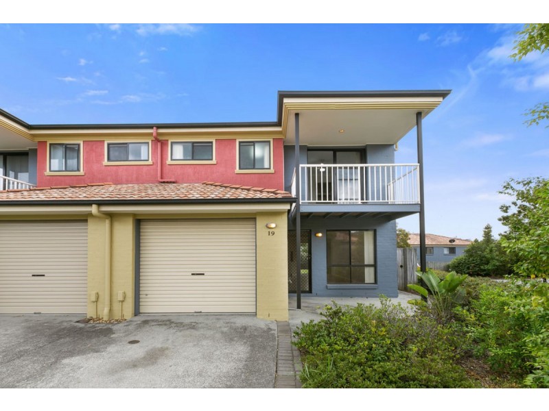 19/31 Archipelago Street, Pacific Pines QLD 4211