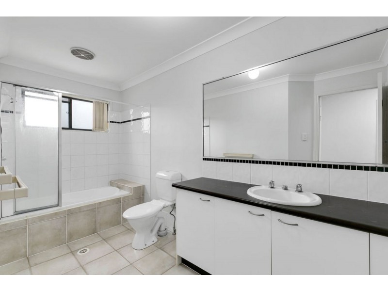 19/31 Archipelago Street, Pacific Pines QLD 4211