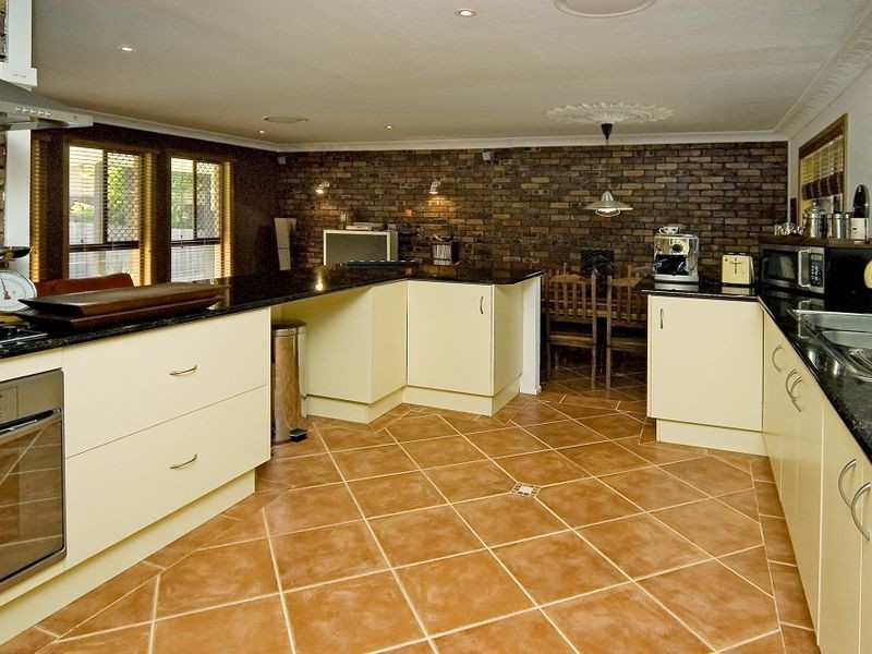 14 Camden Court, Helensvale QLD 4212