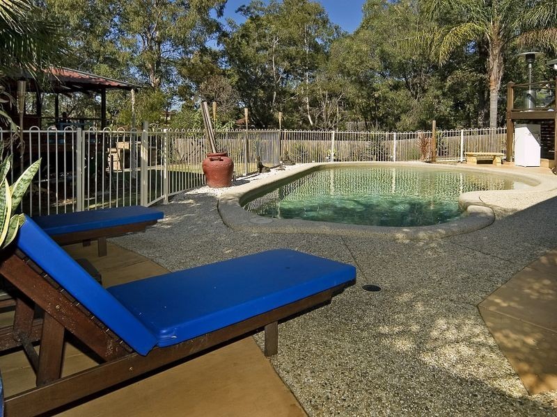 14 Camden Court, Helensvale QLD 4212