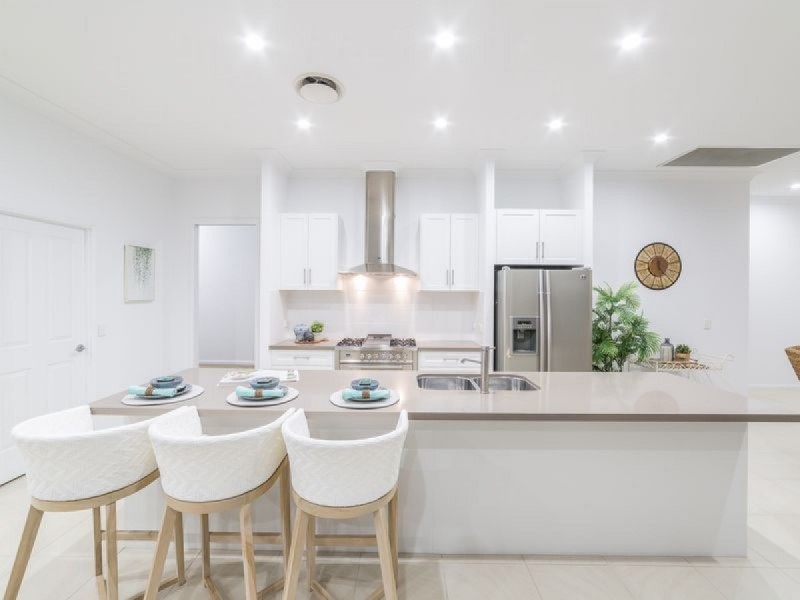 18B Uplands Drive, Parkwood QLD 4214