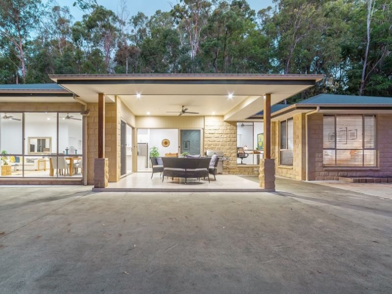 18B Uplands Drive, Parkwood QLD 4214