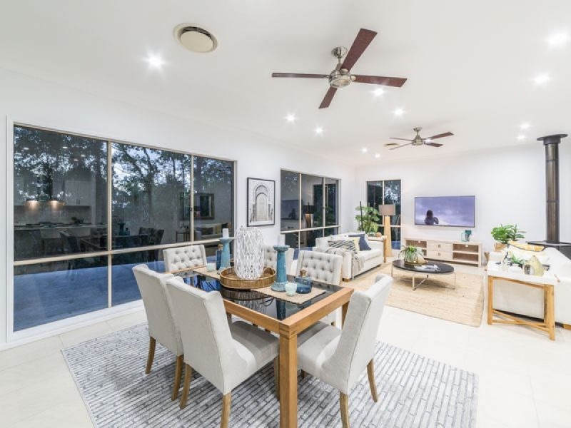 18B Uplands Drive, Parkwood QLD 4214