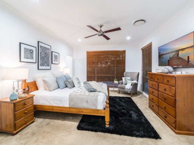 18B Uplands Drive, Parkwood QLD 4214