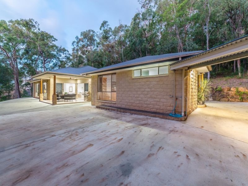 18B Uplands Drive, Parkwood QLD 4214