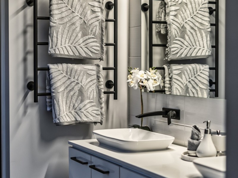 18 Emerald Drive, Helensvale QLD 4212