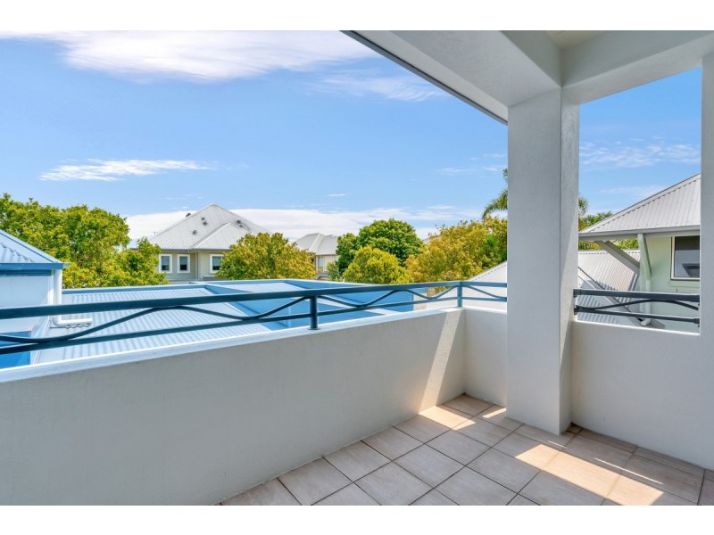 3074 Quay South Drive, Carrara QLD 4211